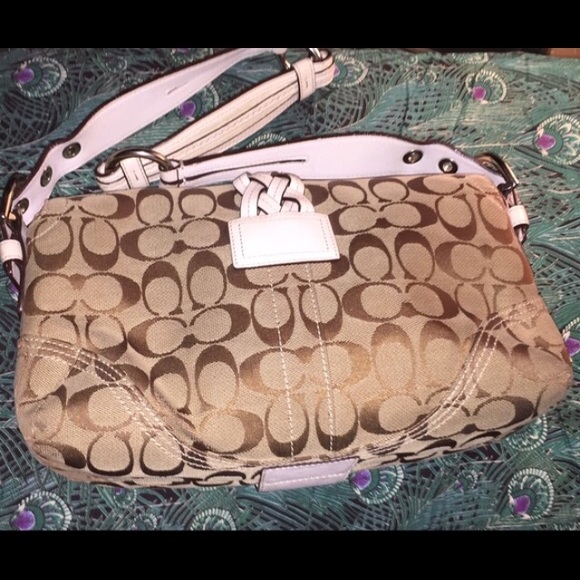 Classic Auth Coach Handbag - Picture 2 of 4